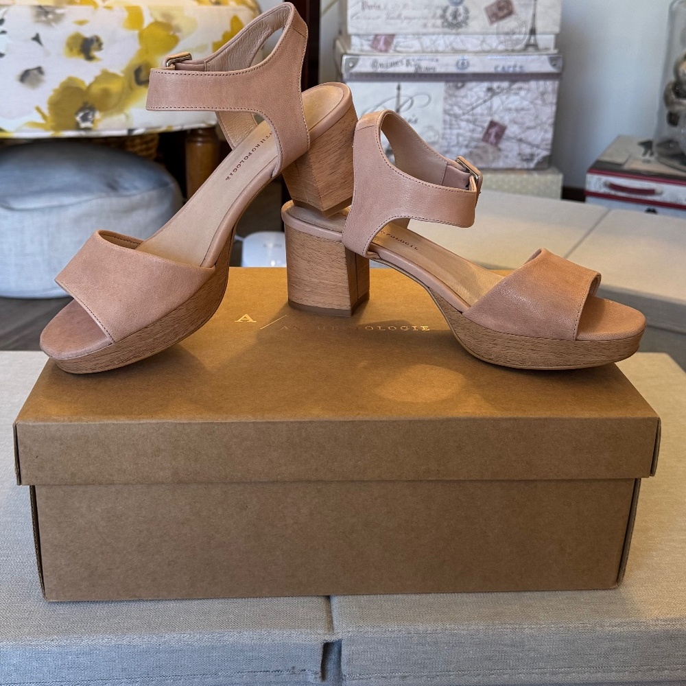Anthropologie Wood Platform Sandal - Size 37